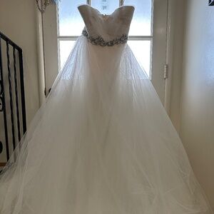 New marchesa wedding gown - with tag